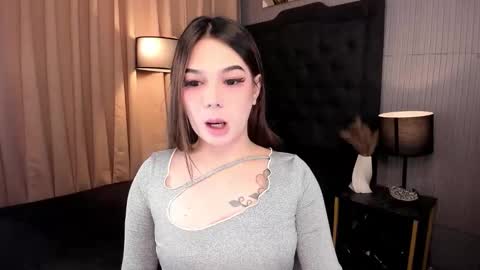 Valeria online show from 10/16/25, 11:44