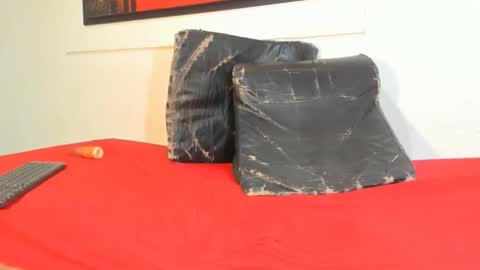 Snapshot of valeriapinkk chatting on 11/24/25, 08:52 valeriapinkk online show from 11/24/25, 08:52