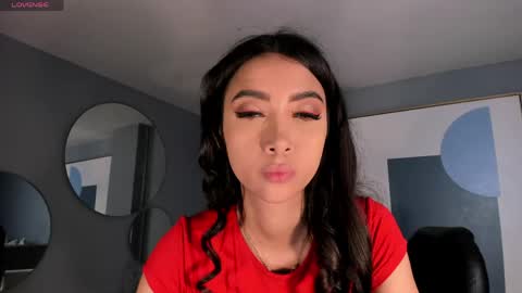 Snapshot of valeriavelvet chatting on 05/14/26, 12:01 Vale online show from 05/14/26, 12:01
