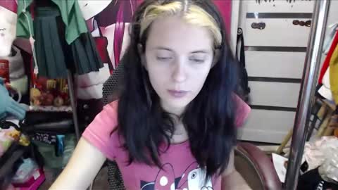 Snapshot of valeriaxkiss chatting on 12/16/25, 05:51 ValeriaXKiss online show from 12/16/25, 05:51