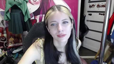 Snapshot of valeriaxkiss chatting on 02/04/26, 04:35 ValeriaXKiss online show from 02/04/26, 04:35