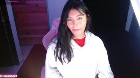 Snapshot of valeribell1 chatting on 12/30/24, 03:03 Valeri online show from 12/30/24, 03:03