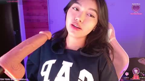 Snapshot of valeribell1 chatting on 09/17/25, 05:42 Valeri online show from 09/17/25, 05:42