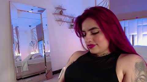 Snapshot of valerie__miller_ chatting on 02/17/26, 03:51 Valerie online show from 02/17/26, 03:51