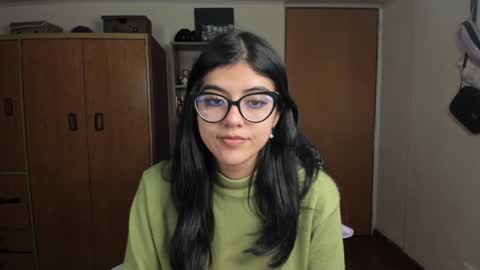 Snapshot of valerie__sky chatting on 12/18/24, 04:20 Val online show from 12/18/24, 04:20