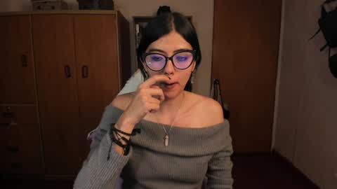 Snapshot of valerie__sky chatting on 01/15/25, 03:11 Val online show from 01/15/25, 03:11