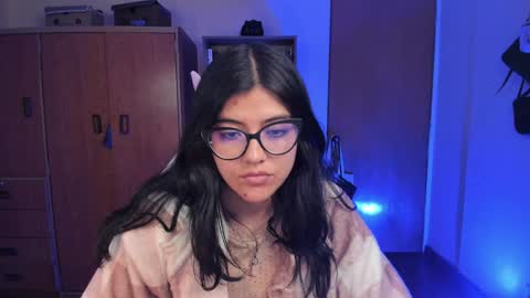 Snapshot of valerie__sky chatting on 01/24/25, 11:34 Val online show from 01/24/25, 11:34