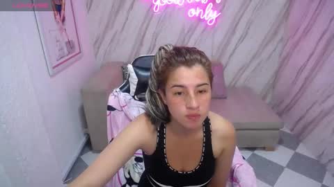 Snapshot of valerie_b chatting on 12/13/24, 03:05 valerie_b online show from 12/13/24, 03:05