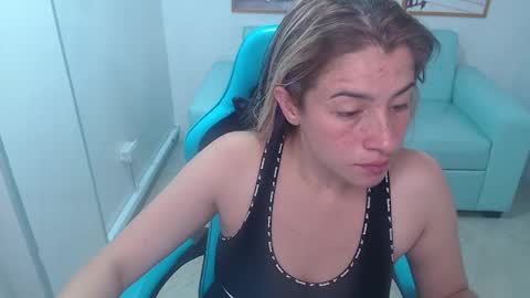 Snapshot of valerie_b chatting on 12/17/24, 12:33 valerie_b online show from 12/17/24, 12:33