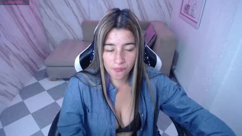 Snapshot of valerie_b chatting on 01/25/25, 02:58 valerie_b online show from 01/25/25, 02:58