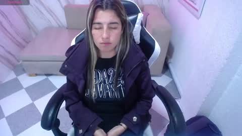 Snapshot of valerie_b chatting on 02/12/25, 09:10 valerie_b online show from 02/12/25, 09:10