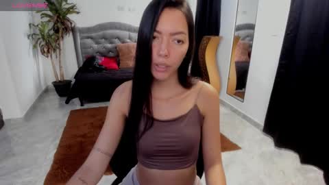 Snapshot of valerie_fox19 chatting on 02/25/26, 04:16 Valerie fox online show from 02/25/26, 04:16