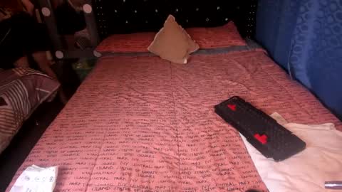 Snapshot of valerie_luxe_ chatting on 02/14/25, 08:48 valerie luxe online show from 02/14/25, 08:48