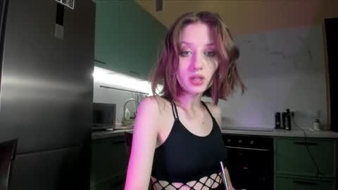 Snapshot of valerie_mooon chatting on 02/18/25, 10:58 Kristi moony online show from 02/18/25, 10:58