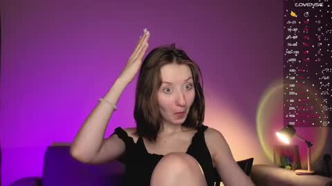 Snapshot of valerie_mooon chatting on 04/04/26, 08:50 Kristi moony online show from 04/04/26, 08:50