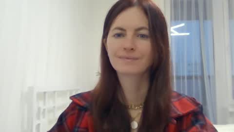 Snapshot of valerie_rose777 chatting on 12/15/24, 12:49 valerie_rose777 online show from 12/15/24, 12:49