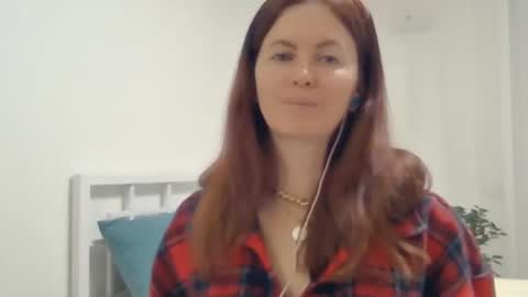 Snapshot of valerie_rose777 chatting on 03/02/25, 06:40 valerie_rose777 online show from 03/02/25, 06:40