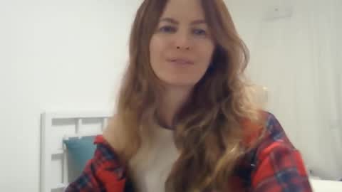 Snapshot of valerie_rose777 chatting on 10/30/25, 08:20 valerie_rose777 online show from 10/30/25, 08:20