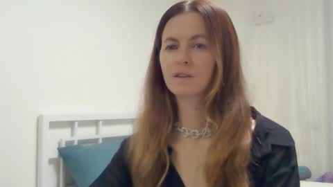 valerie_rose777 online show from 11/17/25, 08:03