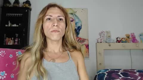 Snapshot of valerie_rousse chatting on 05/26/26, 05:03 valerie_rousse online show from 05/26/26, 05:03