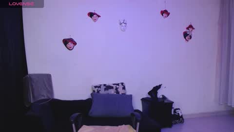 Valerie online show from 10/05/25, 04:38