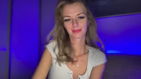 Snapshot of valerieluvsugar chatting on 01/09/25, 10:20 Valerie online show from 01/09/25, 10:20