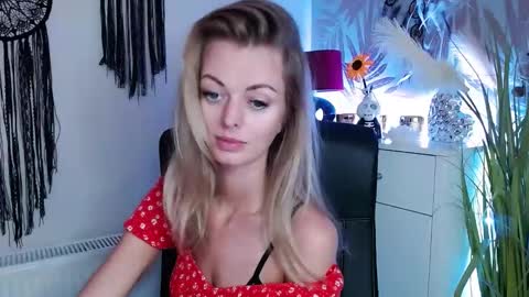 Snapshot of valerieluvsugar chatting on 02/10/25, 11:57 Valerie online show from 02/10/25, 11:57