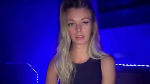 Snapshot of valerieluvsugar chatting on 09/12/25, 05:46 Valerie online show from 09/12/25, 05:46