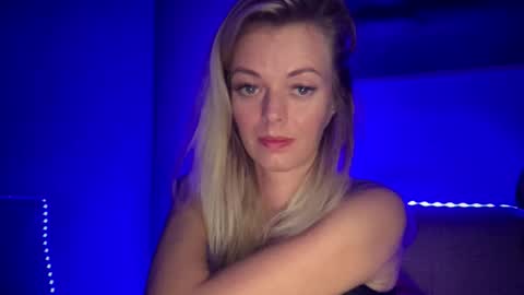 Snapshot of valerieluvsugar chatting on 09/16/25, 05:58 Valerie online show from 09/16/25, 05:58