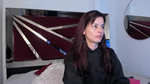 valeriemattson_ online show from 10/09/25, 02:26