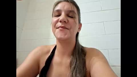 Snapshot of valerierayne13 chatting on 12/02/25, 08:30 ValerieRayne online show from 12/02/25, 08:30