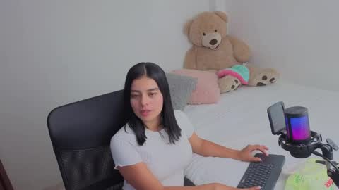 Snapshot of valerihouse_ chatting on 05/30/26, 02:19 valerihouse_ online show from 05/30/26, 02:19