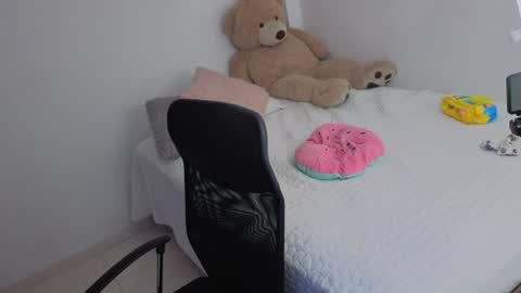 Snapshot of valerihouse_ chatting on 07/02/26, 01:16 valerihouse_ online show from 07/02/26, 01:16