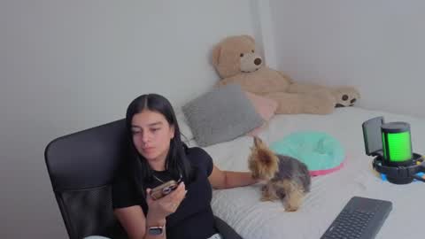 Snapshot of valerihouse_ chatting on 07/12/26, 02:02 valerihouse_ online show from 07/12/26, 02:02