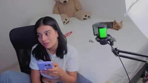 Snapshot of valerihouse_ chatting on 07/19/26, 01:42 valerihouse_ online show from 07/19/26, 01:42