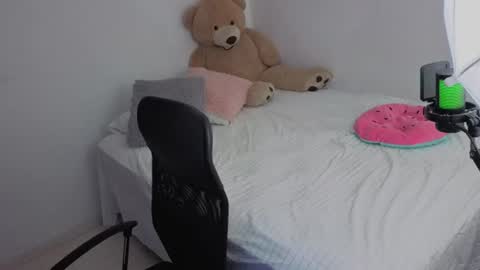 Snapshot of valerihouse_ chatting on 08/07/26, 02:35 valerihouse_ online show from 08/07/26, 02:35