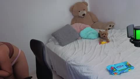 Snapshot of valerihouse_ chatting on 08/08/26, 02:03 valerihouse_ online show from 08/08/26, 02:03