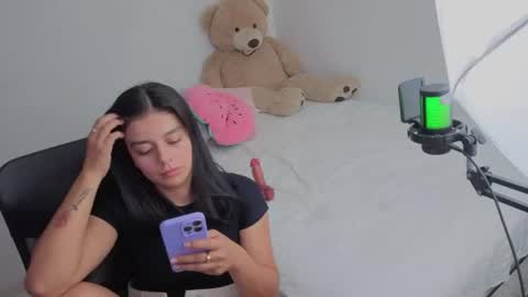 Snapshot of valerihouse_ chatting on 08/09/26, 01:51 valerihouse_ online show from 08/09/26, 01:51