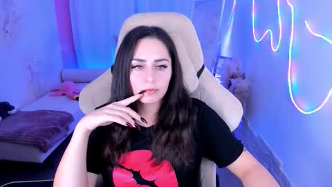 Valerie online show from 12/04/25, 04:16