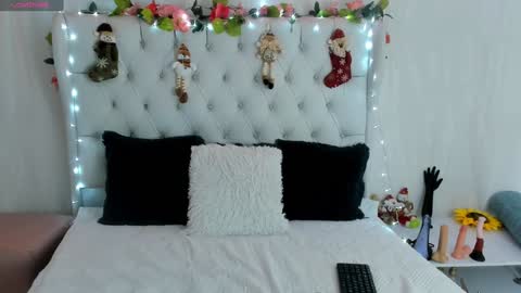 valeria111111 online show from 12/28/24, 12:13