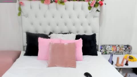 valeria111111 online show from 01/17/25, 07:16