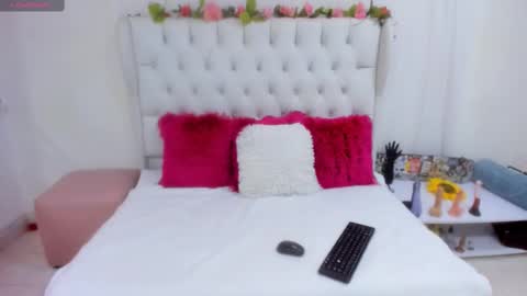 valeria111111 online show from 02/12/25, 07:13