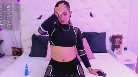 valeria111111 online show from 10/22/25, 02:28