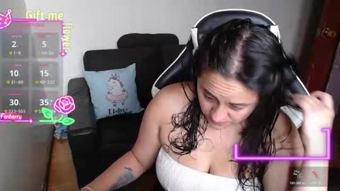 Snapshot of valerimayerss chatting on 04/05/26, 04:15 ValeriaMayerss online show from 04/05/26, 04:15