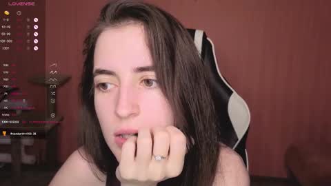 Snapshot of valeritiio chatting on 11/10/25, 03:27 valeritiio online show from 11/10/25, 03:27