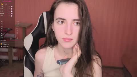 Snapshot of valeritiio chatting on 11/11/25, 03:28 valeritiio online show from 11/11/25, 03:28