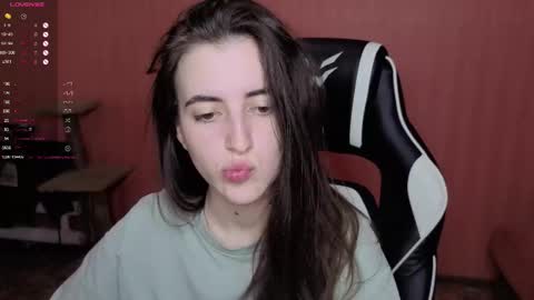 Snapshot of valeritiio chatting on 11/24/25, 05:07 valeritiio online show from 11/24/25, 05:07