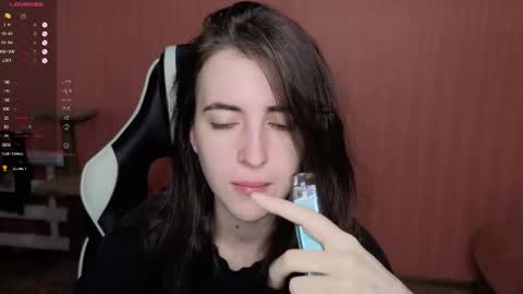 Snapshot of valeritiio chatting on 11/25/25, 04:56 valeritiio online show from 11/25/25, 04:56