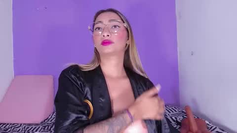 Valeryn online show from 11/15/25, 03:15