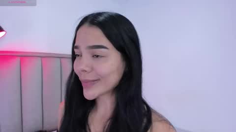 Cris  online show from 11/21/25, 02:43